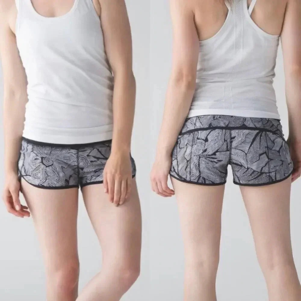 Lululemon Women's Size 6 Dottie Tribe White Black Speed Short